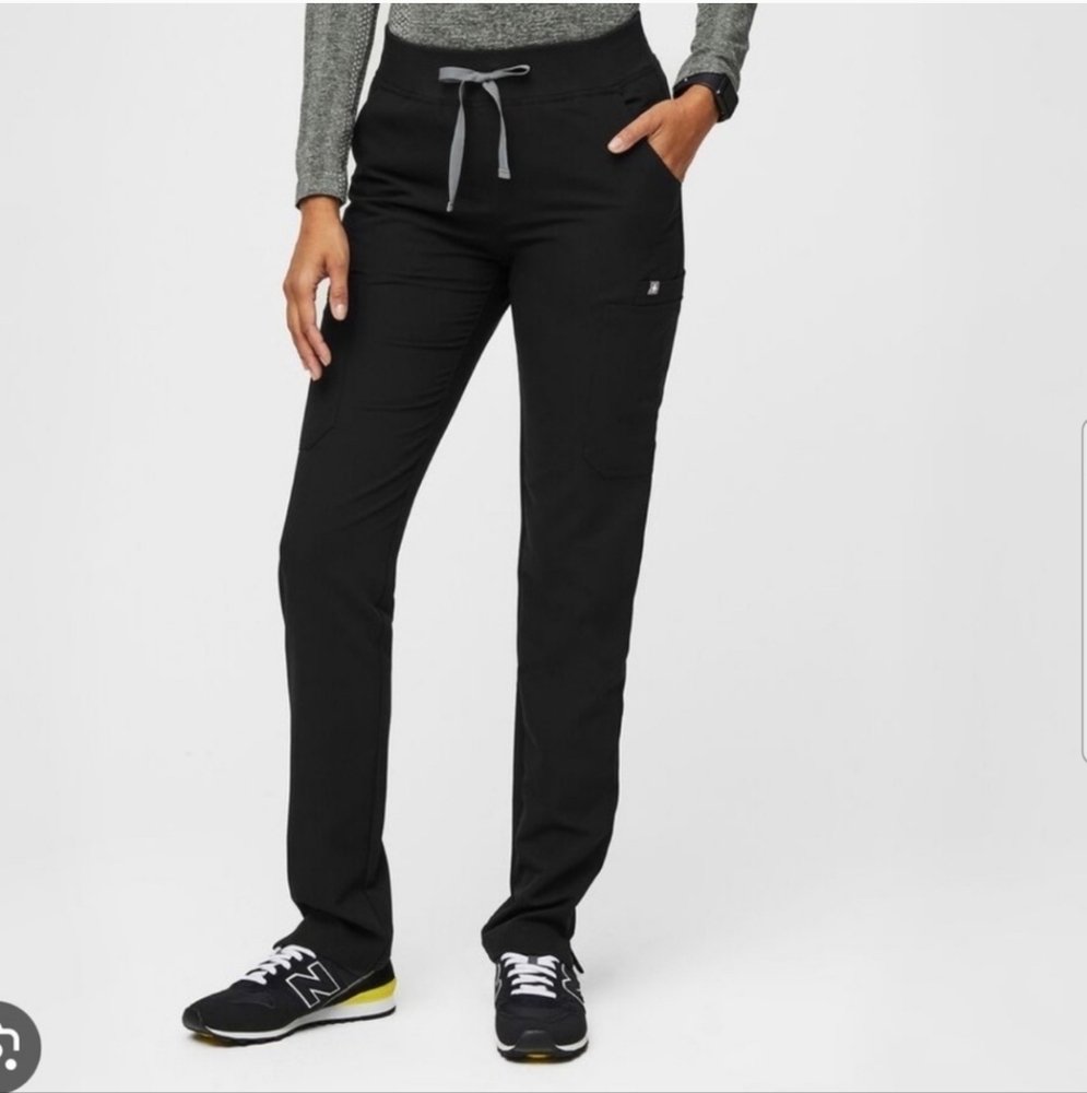 Figs yola skinny scrub pants, black